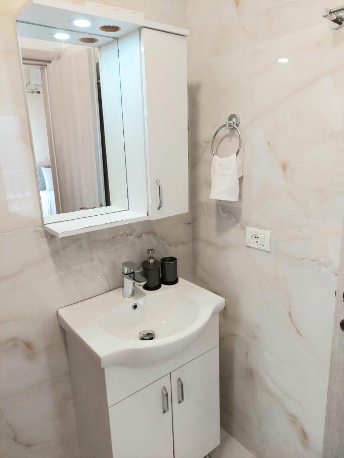 Elizabeth Apartments Himare Exterior foto