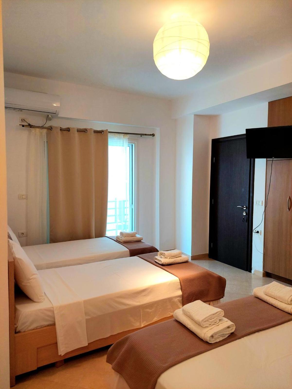 Elizabeth Apartments Himare Exterior foto